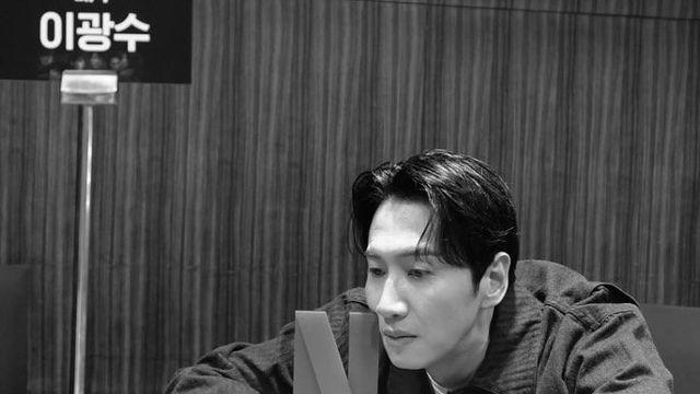 최초 공개된 유재석 넷플릭스 민박 새 직원은 이 사람이다