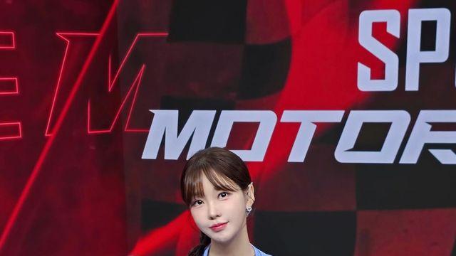 안경 누나 김윤희, 스포타임 모터스포츠 현장 비주얼에 ‘심쿵’