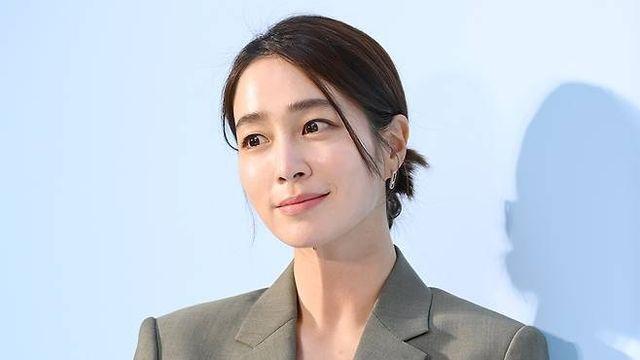 이민정, 논란 부른 '명품 가방' 사진…