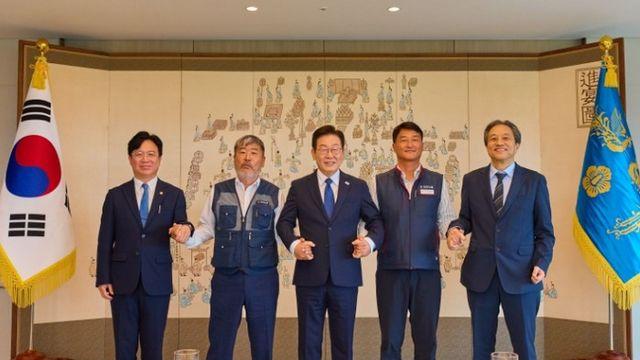 이 대통령, 양대 노총 위원장 비빔밥 오찬