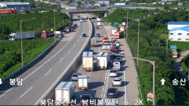 [속보] 남비봉IC 송산방면 진출램프서 차량 화재...도로 전면 통제 중