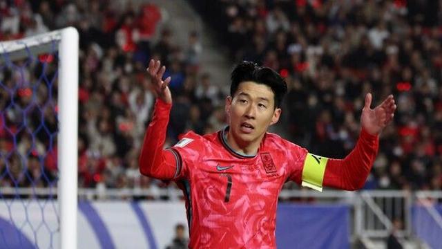 ‘손흥민 경계령 발동’ 포체티노 감독 큰일 났다? “특별한 주의 기울여야...한 번 실수로도 큰 손실”