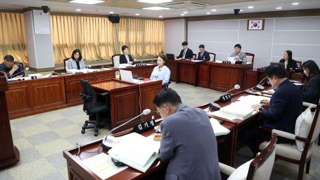 수원특례시의회 보건복지위원회, 조례안 등 안건심사