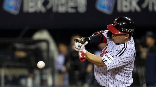 LG, KT 꺾고 정규 1위 확정 매직넘버 '13'…두산, NC에 12-3 대승(종합)
