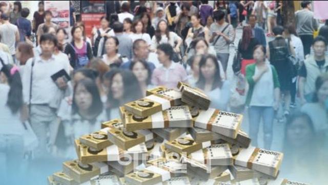 ‘1억 금수저’ 물고 태어난 아이, 작년에만 734명