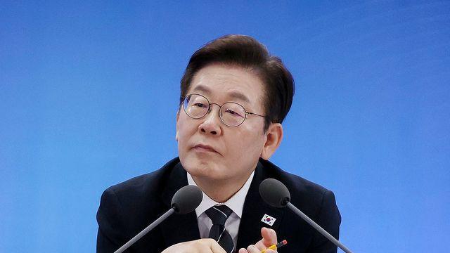 인천 용현시장 '깜짝방문' 李대통령 