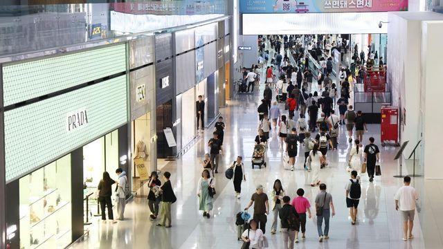 한국 찾은 외국인 관광객…면세점 대신 찾는다는 ‘이곳’ 인기 폭발