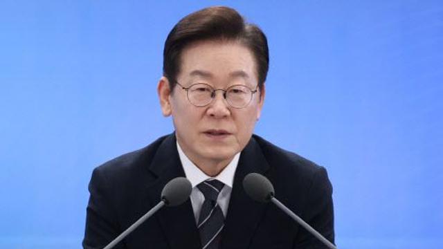 李대통령, 바이오 혁신 토론회 참석…