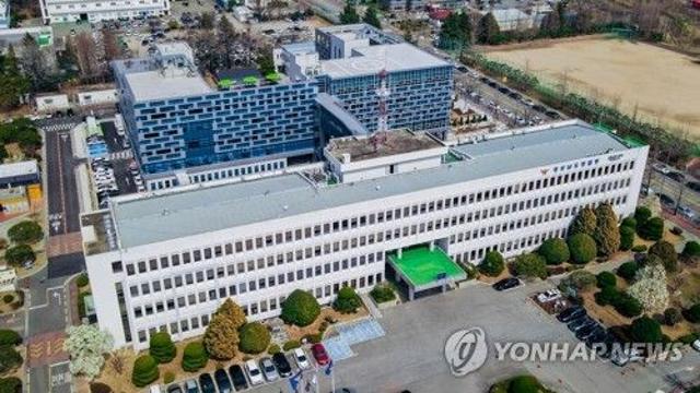 골프장에서 캐디로 일하던 전처 살해뒤 자해한 50대 검거