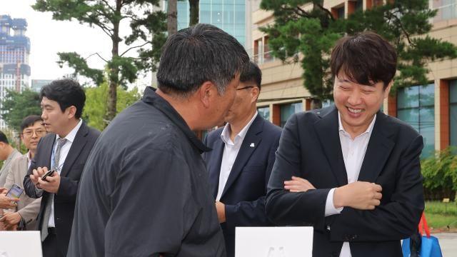 이준석, 오세훈 이어 안철수도 