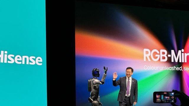 빨래 개고 축구하고 집사 역할도…각양각색 '로봇의 쓸모'(영상)[IFA2025]