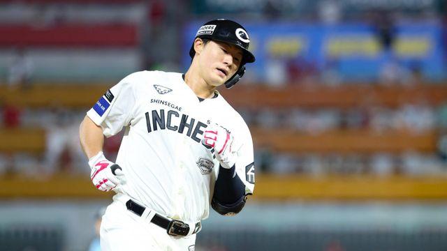 ‘타격감 진짜 미쳤다’ SSG 류효승, 롯데 벨라스케즈 상대 시즌 4호 투런포 발사!