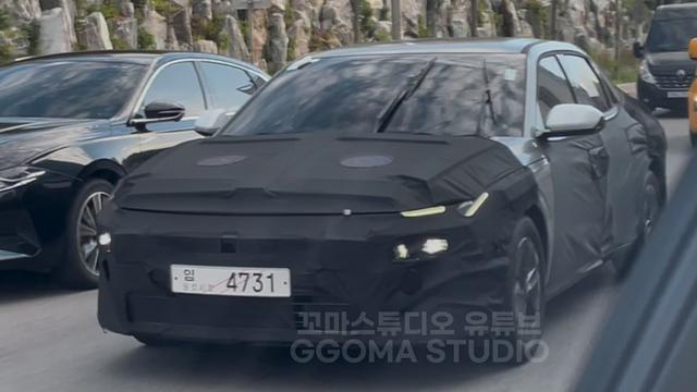 “ㄱ자 주간주행등, 진짜 튄다” 화제의 신형 아반떼 디자인