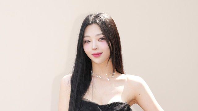 가수 헤니, 서울패션위크 런웨이 데뷔…모델 변신