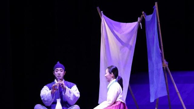 전쟁도 이겨낸 여성의 강인함…'퉁소소리' 고선웅 