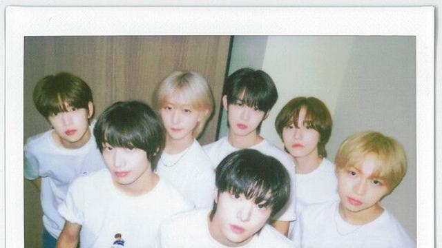 '스타쉽 新 그룹' 아이딧, 데뷔 쇼케 포스터 공개…'아이딧 짚' 이어 현실청량 초읽기