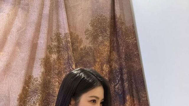 신예은, 가을 분위기 완성…트렌치코트 완벽 소화