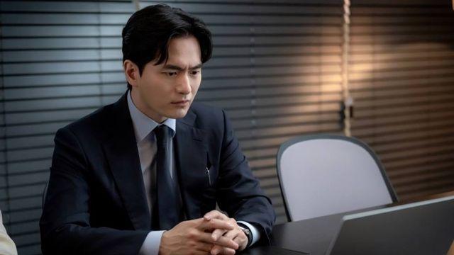 ‘에스콰이어’ 이진욱, 노골적 불쾌감 드러내…최초 ‘수임 불가’ 선언