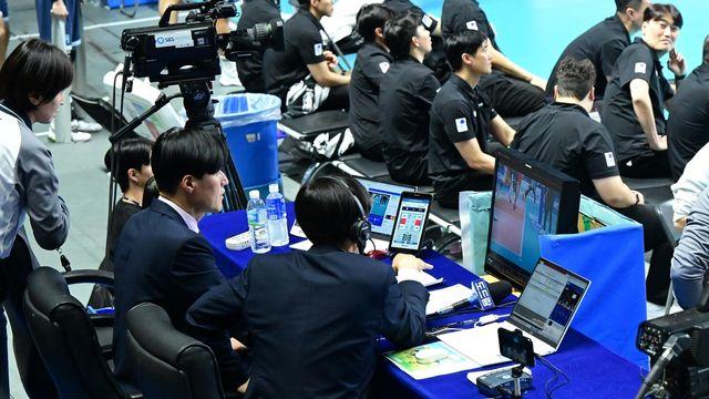 프로배구 '포히트 중간랠리 판독·그린카드제' 폐지될 듯