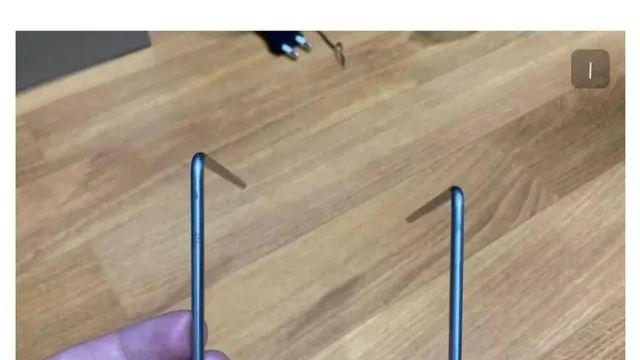 스탠드조명 다리가 짝짝으로 왔길래 문의해서 새로 받았는데……,,