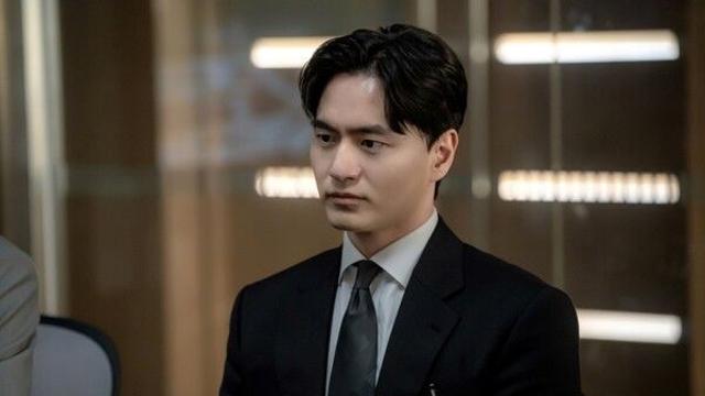 이진욱, 전 부인 남편과 대치…숨겨졌던 과거사 수면 위로 (‘에스콰이어’)