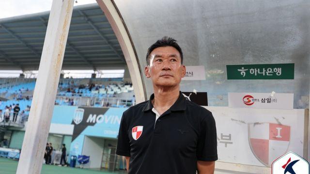 [IS 부산] ‘징크스’에 잡히고 말 아낀 조성환 부산 감독 “아쉬움·후회 없는 경기 펼쳐야”