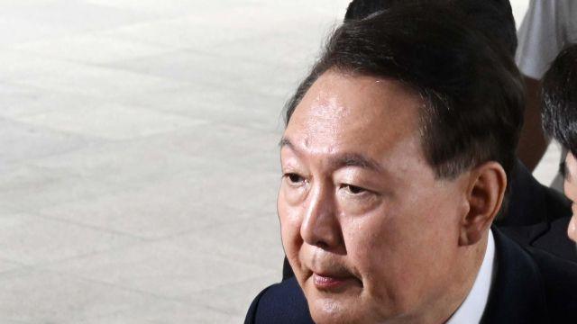 윤석열 순방 때, '참이슬 프레쉬' 패트병 '공군1호기'에 10병 탑재