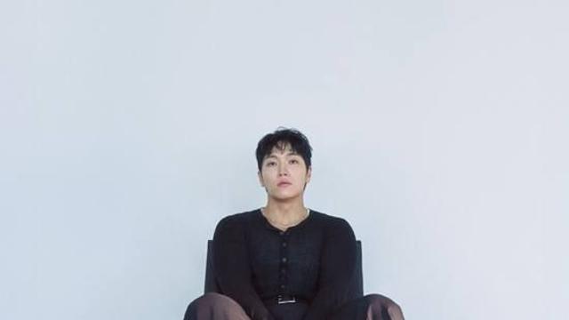 '발매 D-2' 김필이 직접 예열한 'HAPPY END'…라이브 클립으로 기대감 최고조