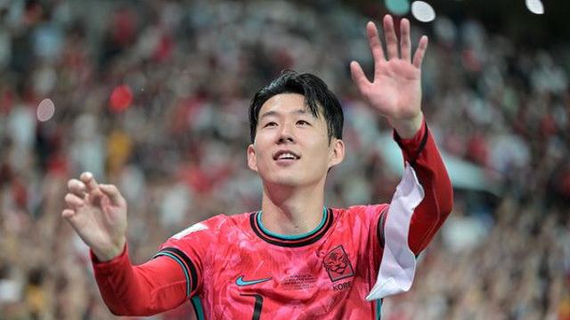 'SON톱' 손흥민, 전반 18분 만에 선제골! 이재성과 '92라인' 호흡, 한국 1-0 미국 (전반 진행 중)