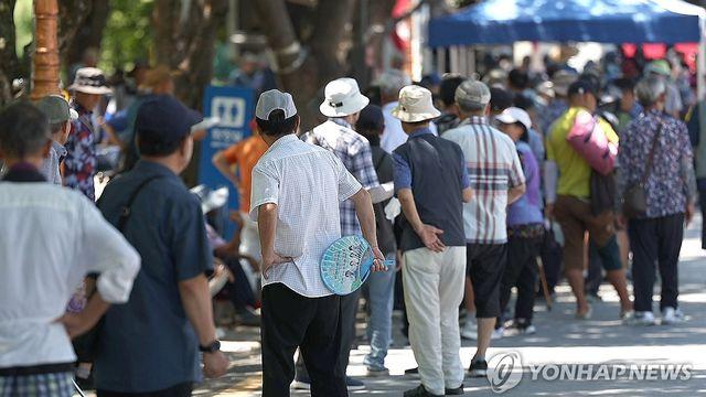 고령화의 습격…4년 뒤 복지분야 법정지출 30% 늘어 237조로