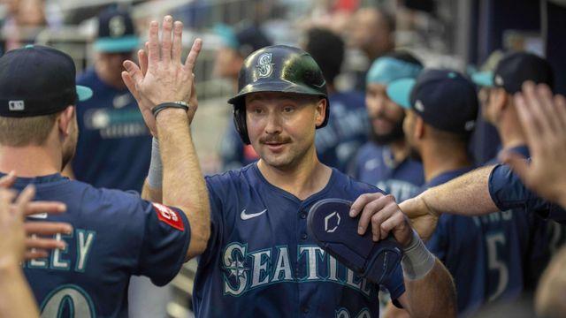 MLB 홈런 1위 롤리, 김하성 앞에서 시즌 53호포...2위와 4개 차