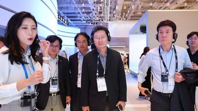 이상일 용인특례시장, '2025 IFA 베를린' 참관하며  용인 기업들의 IFA 참여 타진