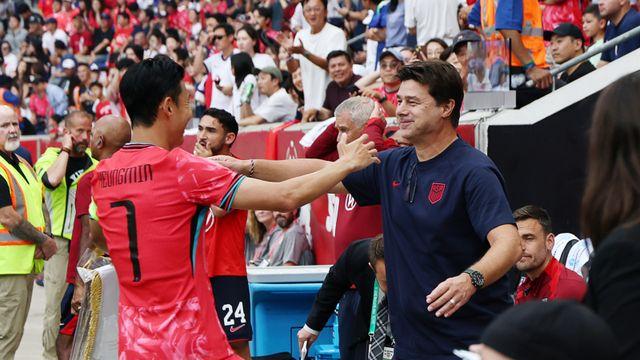 제자 SON에게 일격 맞은 포체티노…현지 매체 “손흥민 앞에서 무기력한 패배” 혹평