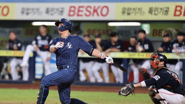[SD 대구 스타] ‘포수 최초 350홈런’ 새 역사 쓴 강민호, 삼성 살려낸 순도 100% 활약