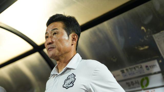 [공식발표] 이을용 경남 감독, 상호 합의로 사임…김필종 대행 체제