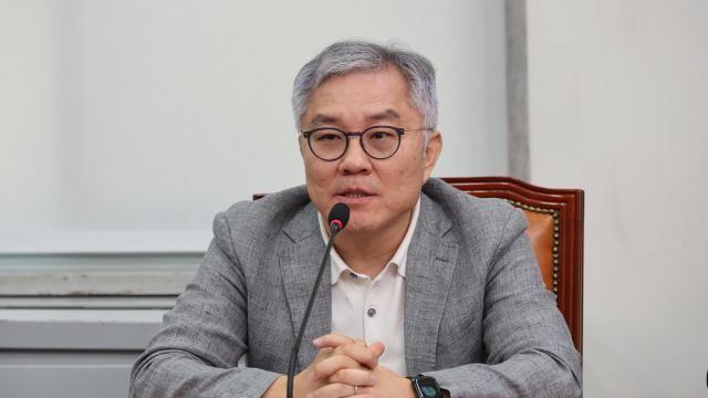 與 '성폭력 2차가해 논란' 최강욱 윤리심판원 회부