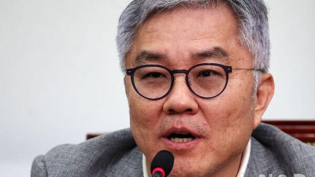 野 주진우, '성비위 2차 가해 논란' 최강욱 등 고발키로