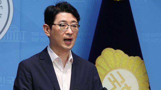 주진우, '성 비위 2차 가해 논란' 최강욱 등 고발키로