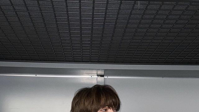 제로베이스원 성한빈, ‘ICONIK’으로 빛나는 9월 스타일 아이콘