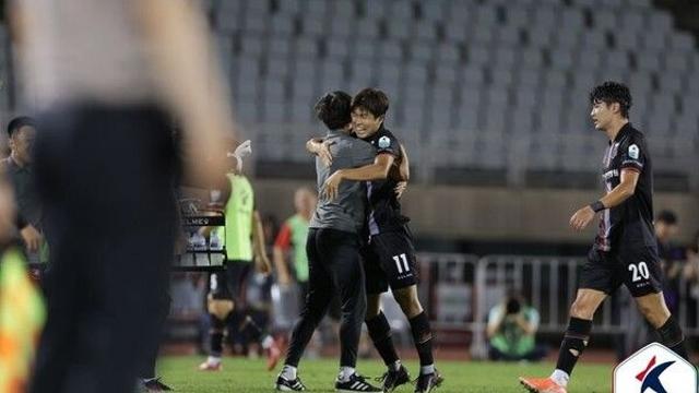 K리그2 부천, 선두 인천 1-0 제압…천안은 김포 완파
