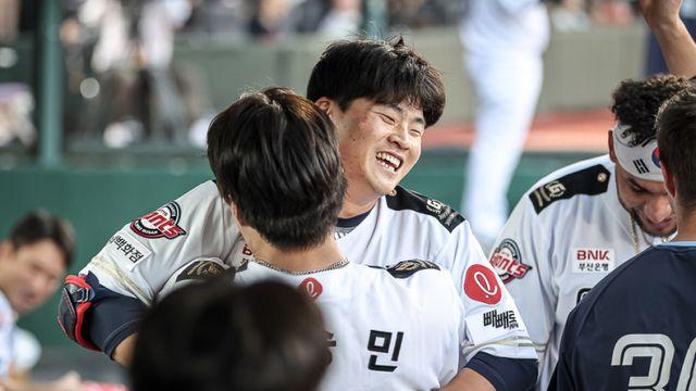 와이스 상대 장타율 0.212...대진운도 없는 롯데, 제2의 박찬형 등장 기대