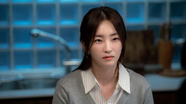 지수연, 전 남편 이진욱 친구와 재혼+임신 '눈도장' (에스콰이어)