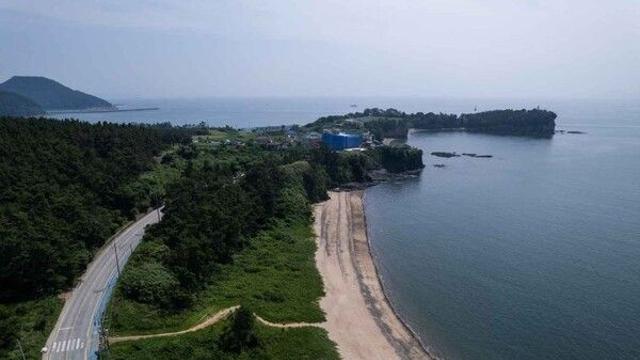 변산반도 가볼만한곳, 자연이 빚어낸 지질 유산과 미식의 조화