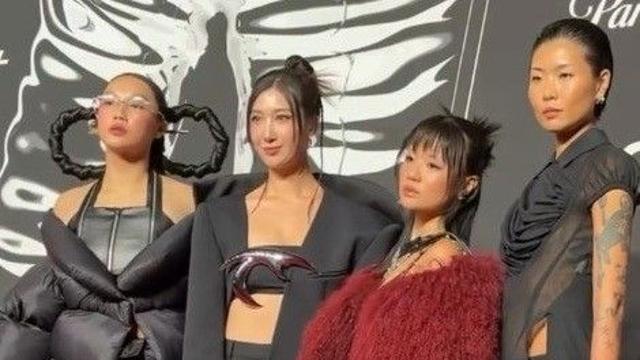 '케데헌' 헌트릭스 멤버 진짜로 떴다… 美 'MTV VMA' 레드카펫 등장