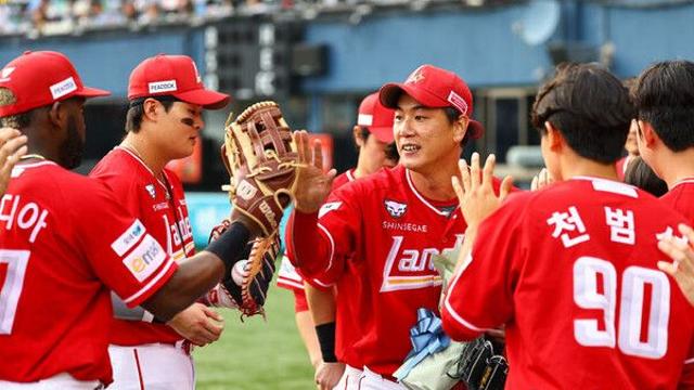 시즌 막판 요동치는 5강 경쟁…SSG·삼성 '가을야구' 우위