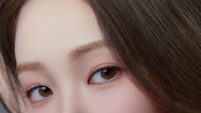 이성경, 심연을 걷는 눈빛에 세상이 잠시 멈췄다