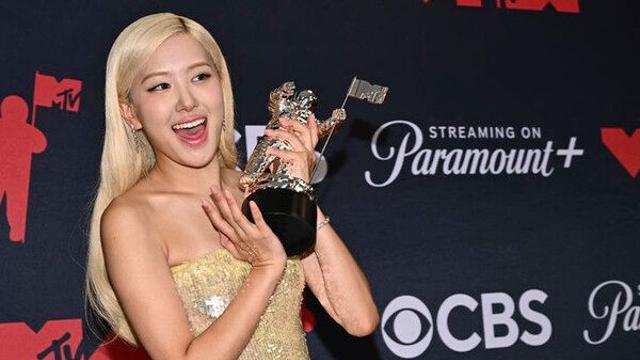 로제, K팝 첫 'MTV VMA' 올해의 노래 