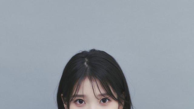 아이유, 신곡 ‘바이, 썸머’ 깜짝 발표