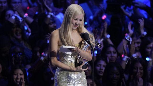 로제, MTV VMA 사상 최초 한국어 대상 소감 