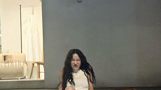 '16kg 감량' 김윤지, 청량한 데님 스타일로 시선 집중